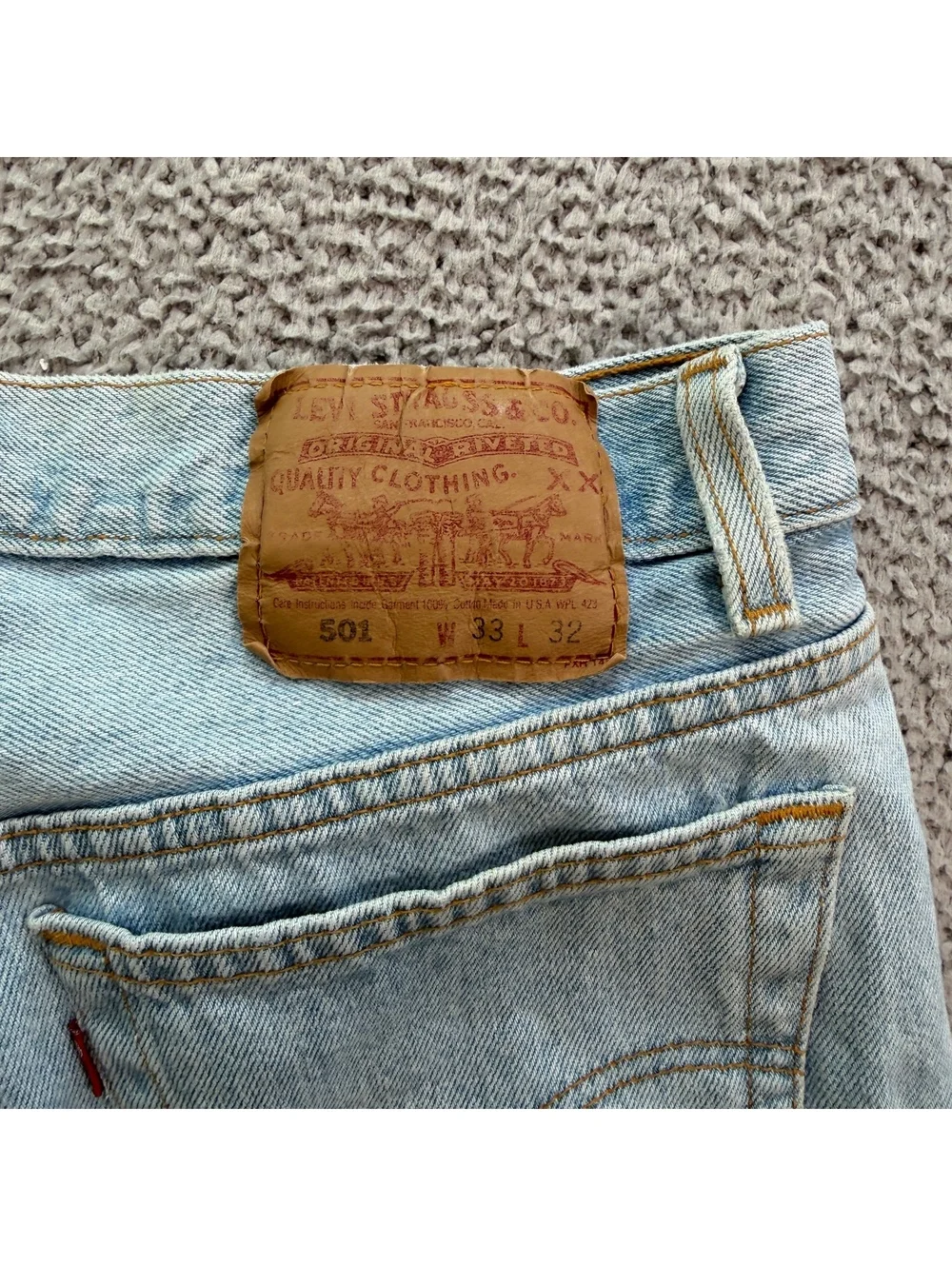 Vintage 90s Levis 501 Button Fly Light Wash Straight Leg Jeans 33x32 Made in USA